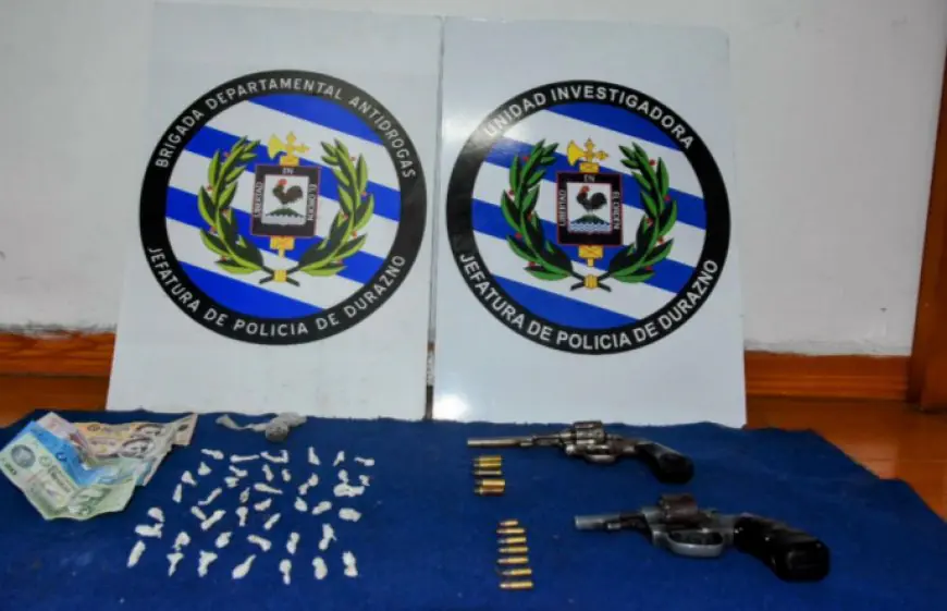 Cinco detenidos en una serie de allanamientos en Durazno con incautación de armas y droga