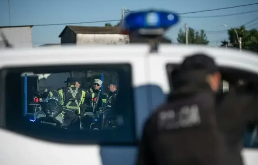 Durazno: hombre fue detenido con drogas tras choque en moto y otro destruyó su tobillera para eludir la Justicia