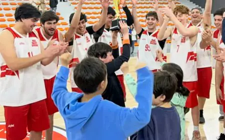 La Redonda se consagró campeón regional y rindió homenaje a Omar Fernández